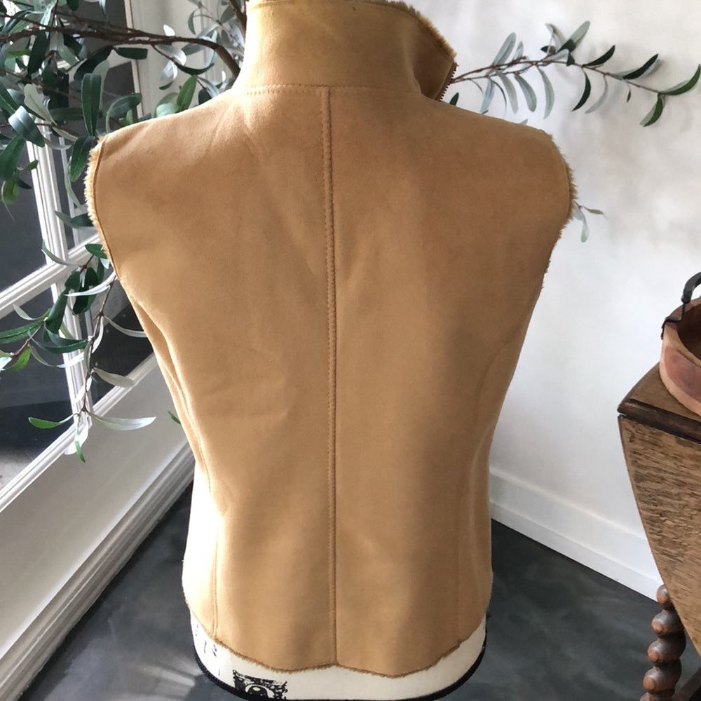 Real Clothes by Saks Fifth Ave Shearling Vest - Picture 3 of 8